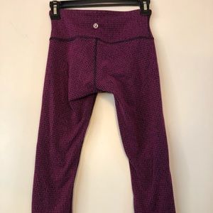 Lululemon magenta tweed Wunder Under crops